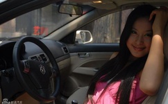 女技师用嘴服务引爆市场